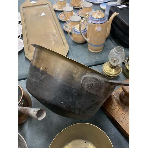 89 - FOUR VARIOUS VINTAGE BRASS AND COPPER PANS