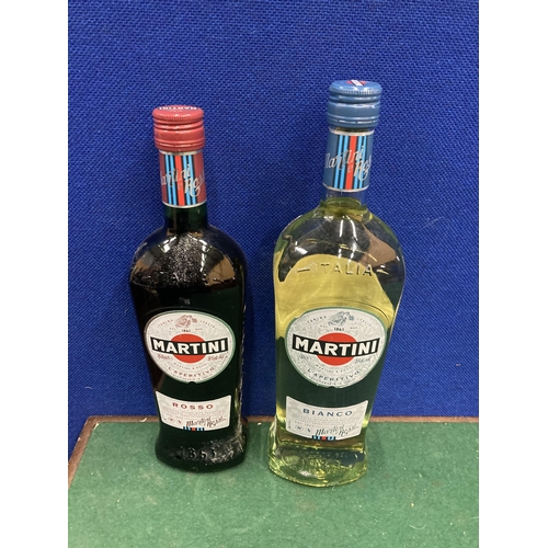 369 - A 1L BOTTLE OF MARTINI BIANCO TOGETHER WITH A 750ML BOTTLE OF MARTINI ROSSO