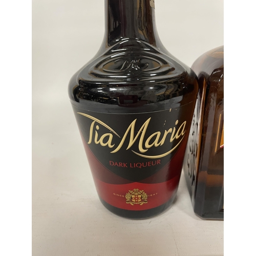 482 - A 700ML BOTTLE OF TIA MARIA TOGETHER WITH A 0.50 L OF COINTREAU