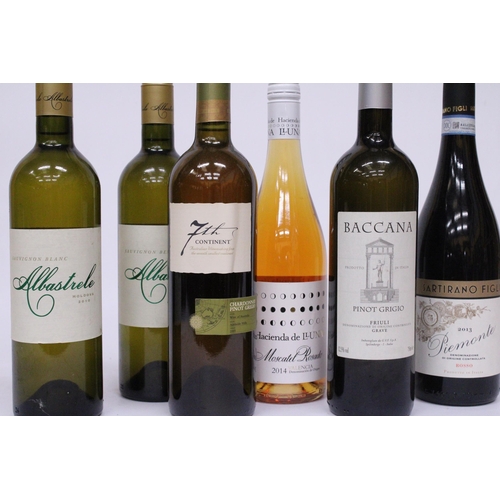 507 - FIVE BOTTLES OF WHITE WINE TO INCLUDE TWO BOTTLES OF ALBASTRELE MOLDOVA 2010, SARTIRANO FIGLI 2013, ... 