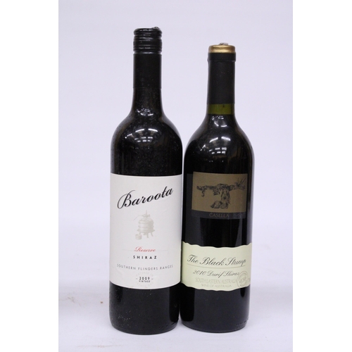 524 - SIX BOTTLES OF RED WINE TO INCLUDE THE WAXED BAT 2010, EARTHWORKS 2010, 2006 SPENCER BAY, CASELLA TH... 