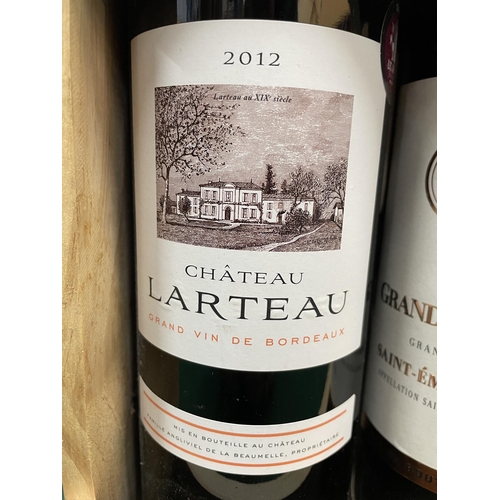 554 - TWO WOODEN BOXED BOTTLES OF BORDEAUX CHATEAUX WINE TO INCLUDE LARTEAU AND ST EMMILLION GRAND CRU