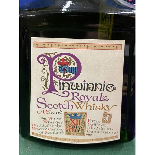 556 - A BOTTLE OF PINWINNIE ROYAL SCOTCH WHISKY XII YEARS OLD  CIRCA 1970'S BOTTLED BY HAND IN SCOTLAND 1.... 