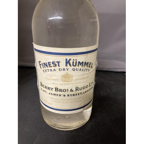 579 - A BOTTLE OF BERRY BROS AND RUDD LTD 3 ST JAMES'S STREET LONDON FINEST KUMMEL EXTRA DRY QUALITY