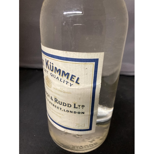 579 - A BOTTLE OF BERRY BROS AND RUDD LTD 3 ST JAMES'S STREET LONDON FINEST KUMMEL EXTRA DRY QUALITY