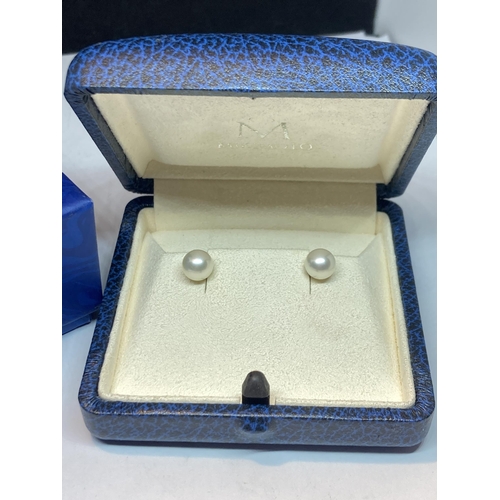 698 - A PAIR OF MIKIMOTO MARKED SILVER AND PEARL EARRINGS IN A PRESENTATION CASE WITH OUTER BOX