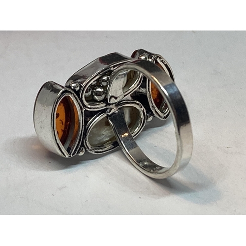 702 - A MARKED SILVER RING WITH BIWA PEARL AND AMBER STONES SIZE N IN A PRESENTATION BOX