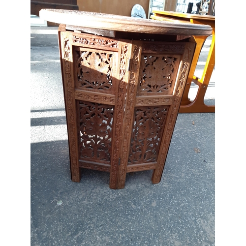 2884 - AN ANGLO INDIAN CARVED HARDWOOD OCCASIONAL TABLE, 17.5