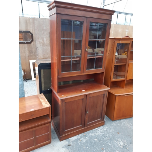 2891 - A VICTORIAN MAHOGANY TWO DOOR GLAZED AND LEADED CABINET WITH CUPBOARDS TO BASE, 40