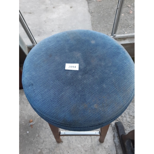 2894 - A TALL STOOL WITH UPHOLSTERED SEAT