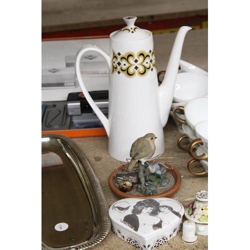 1283 - AN ASSORTMENT OF ITEMS TO INCLUDE COFFEE MUGS, CANDLES, ORNAMENTS, TEA CUPS ETC