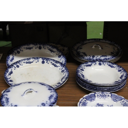 1300 - A QUANTITY OF BLUE AND WHITE SERVING PLATES, BOWLS, ETC TO INCLUDE 'SAVOY'