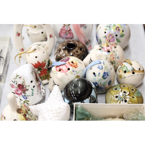 281 - A LARGE COLLECTION OF VINTAGE POMANDERS PLUS A HUNTING SCENE POT, ANIMAL FIGURES, ETC