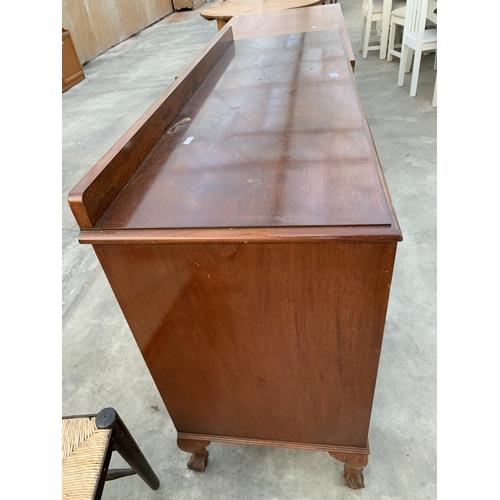 2994 - AN EARLY 20TH CENTURY MAHOGANY SIDEBOARD ON BALL AND CLAW FEET - 60