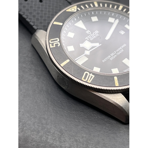 529 - A TUDOR PELAGOS BLACK TITANIUM MEN'S DIVERS WATCH 25500TN BOXED SEEN WORKING BUT NO WARRANTY. RECENT... 