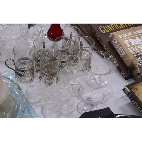 924 - A LARGE QUANTITY OF GLASSWARE TO INCLUDE VINTAGE SHADES, VASES, PAPERWEIGHTS, BOWLS, GLASSES, ETC