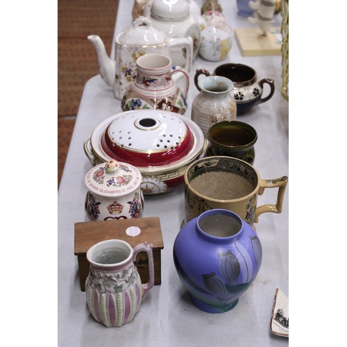 945 - A QUANTITY OF VINTAGE CERAMICS TO INCLUDE A TEAPOT, JUG, BOWLS, A MASONS SILVER JUBILEE LIDDED POT, ... 