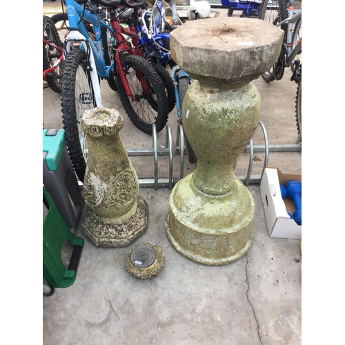 1909 - A CONCRETE GARDEN PEDESTAL AND A CONCRETE SUN DIAL (A/F)