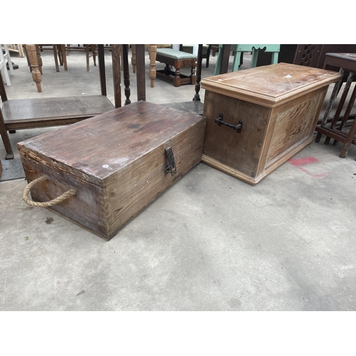 2952 - A LINEN CHEST AND SMALL TRUNK