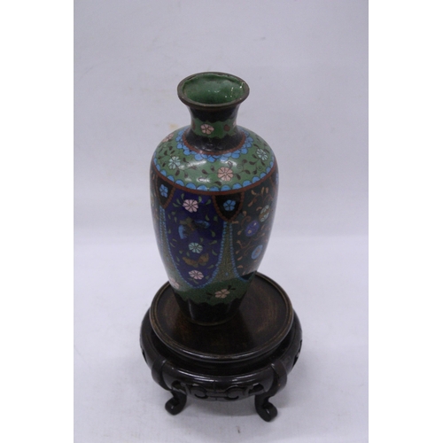 107 - A VINTAGE CHINESE MEIPING CLOISONNE ENAMEL AND BRASS VASE