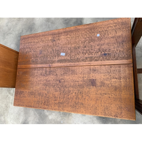 2978 - A HARDWOOD COFFEE TABLE