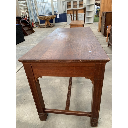 2979 - AN OAK JACOBEAN STYLE SIDE TABLE CARVED, 60