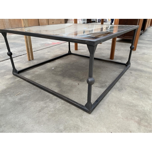 2988 - A METAL FRAMED COFFEE TABLE WITH MIRRORED TOP, 35.5