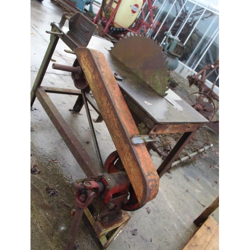 260 - PTO SAW BENCH  NO VAT