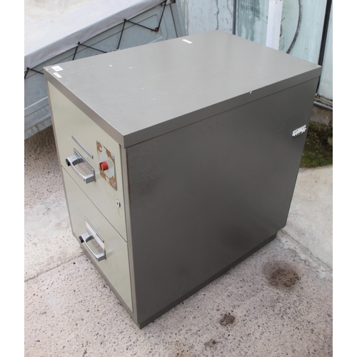 129 - A HEAVY DUTY TWO DRAWER CHUBB FIRE RESISTANT SAFE - NO VAT