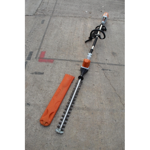 32 - STHIL HLA65 HEDGE CUTTER C/W BATTERY - NO VAT