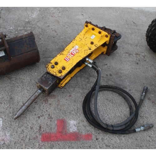 141 - MINI DIGGER 1.5 TON HYDRAULIC BREAKER NO VAT