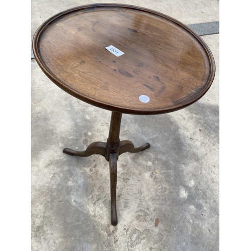 2531 - A 19TH CENTURY MAHOGANY DISHED TOP WINE TABLE ON OAK TRIPOD BASE, 15