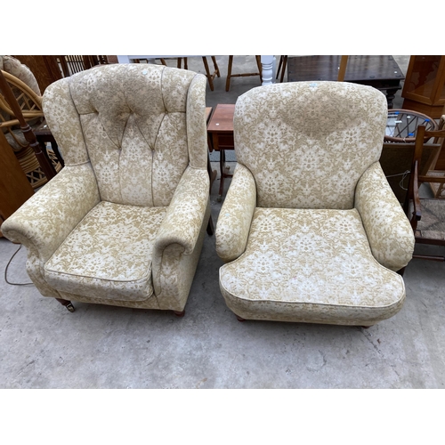 2546 - A VICTORIAN STYLE EASY CHAIR AND SIMILAR WING BACK CHAIR, BOTH ON TURNED FRONT LEGS