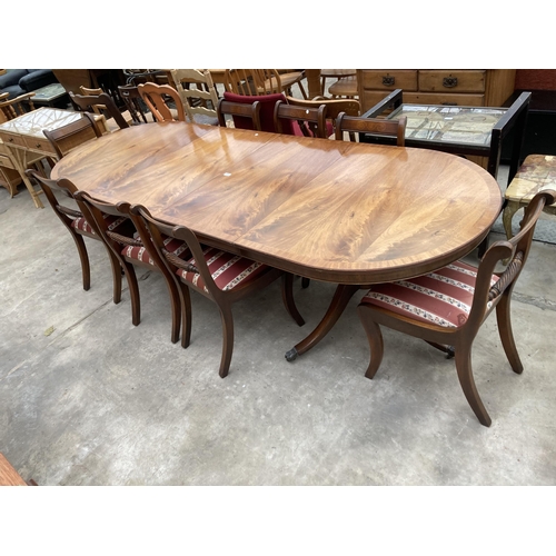 2559 - A REGENCY STYLE MAHOGANY TWIN PEDESTAL EXTENDING DINING TABLE, 63