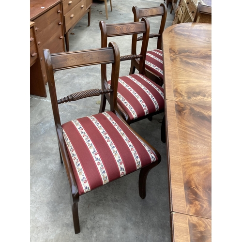 2559 - A REGENCY STYLE MAHOGANY TWIN PEDESTAL EXTENDING DINING TABLE, 63