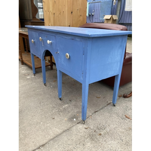 2578 - A BLUE PAINTED REGENCY STYLE SIDEBOARD, 57