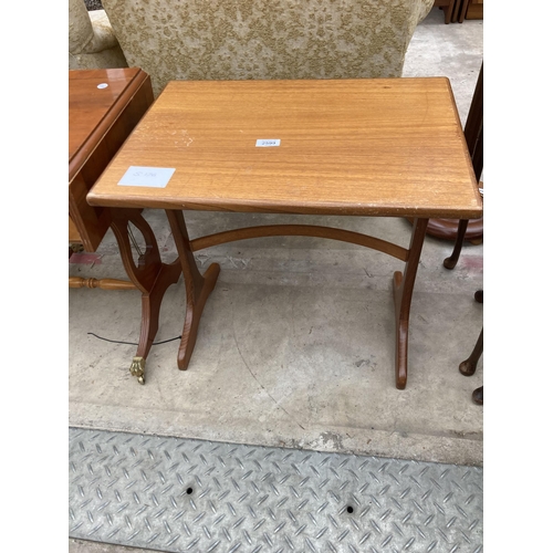 2599 - A RETRO TEAK COFFEE TABLE