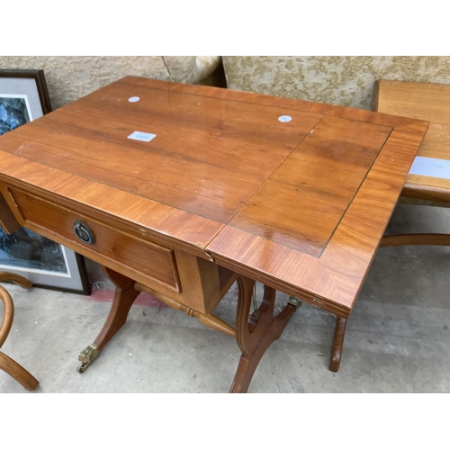 2600 - A MINIATURE YEW WOOD SOFA TABLE