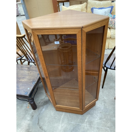 2630 - A RETRO TEAK GLAZED CORNER DISPLAY CABINET, 31