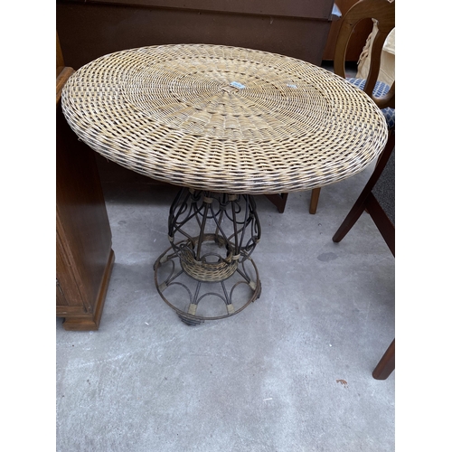 2636 - A WICKER AND METALWARE CONSERVATORY TABLE, 30