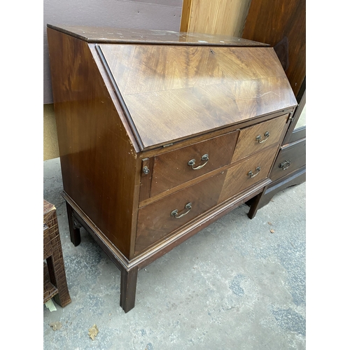 2659 - AN EDWARDIAN MAHOGANY BUREAU ON OPEN BASE, 38.5