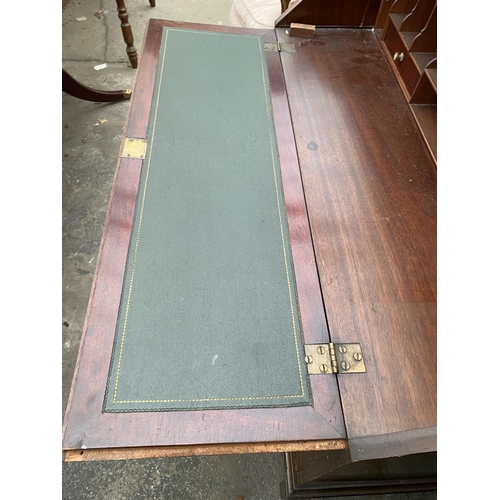 2659 - AN EDWARDIAN MAHOGANY BUREAU ON OPEN BASE, 38.5