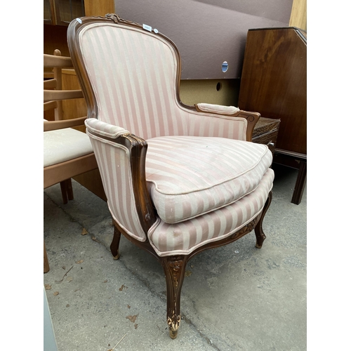 2661 - A BARRYMORE CUSTOM FURNITURE CONTINENTAL STYLE EASY CHAIR