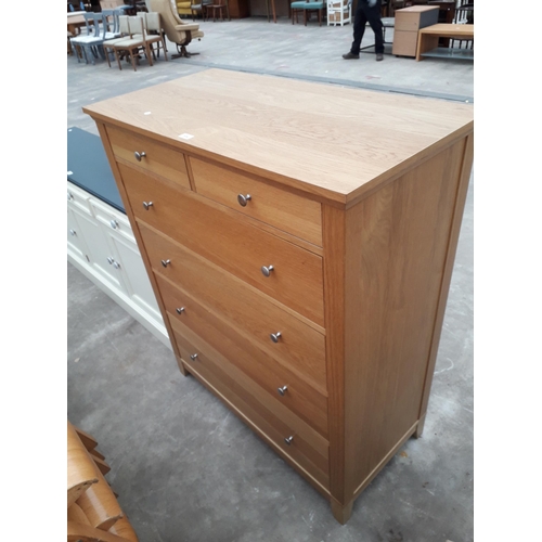 2696 - AN OAK EFFECT CHEST OF TWO SHORT AND FOUR LONG DRAWERS, 41