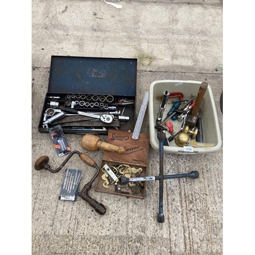 1719 - AN ASSORTMENT OF TOOLS TO INCLUDE A BRACE DRILL, SOCKETS AND A G CLAMP ETC