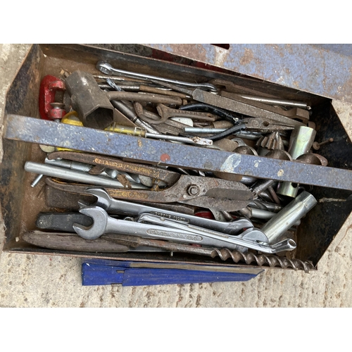 1720 - A METAL TOOL BOX WITH AN ASSORTMENT OF SPANNERS