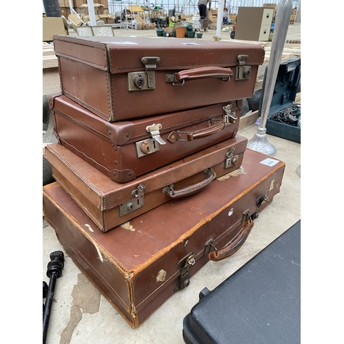 1741 - FOUR VARIOUS VINTAGE TRAVEL CASES AND A FURTHER HARD SHELL TRAVEL CASE