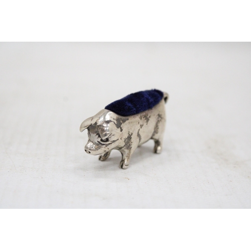 10 - A VINTAGE STERLING SILVER FIGURAL BOAR/PIG PIN CUSHION