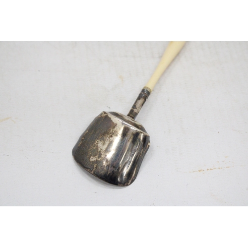 11 - AN EARLY 19TH CENTURY HALLMARKED SILVER SUGAR SPOON