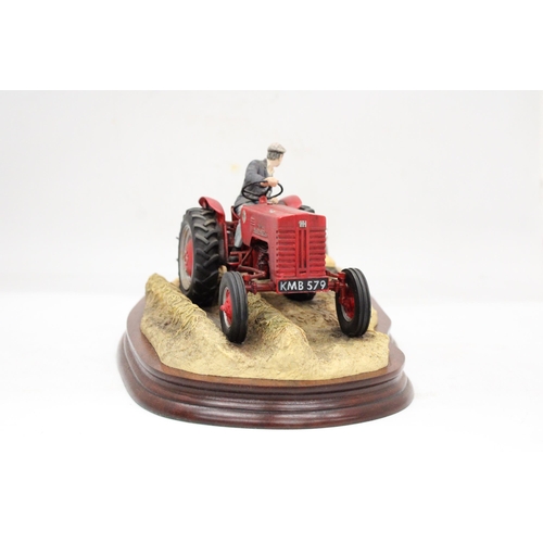 50 - A LARGE BORDER FINE ART FIGURE LIFTING THE PINKS (INTERNATIONAL B250 TRACTOR) LIMITED EDITION 1614/1... 